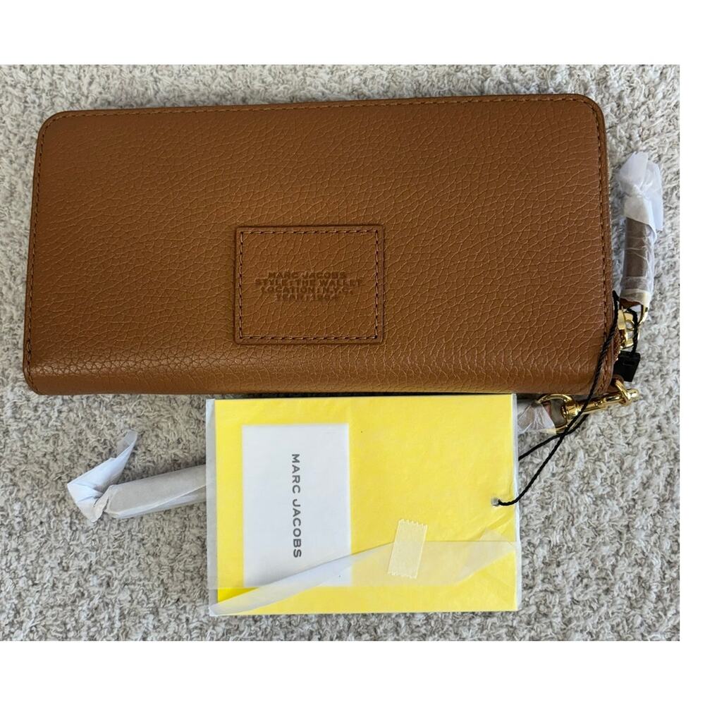 NWT Marc Jacobs The Wallet Brown 3/4 Zip Pebbled leather Wallet #72894 - Picture 2 of 8